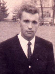 Robert L Hutchison